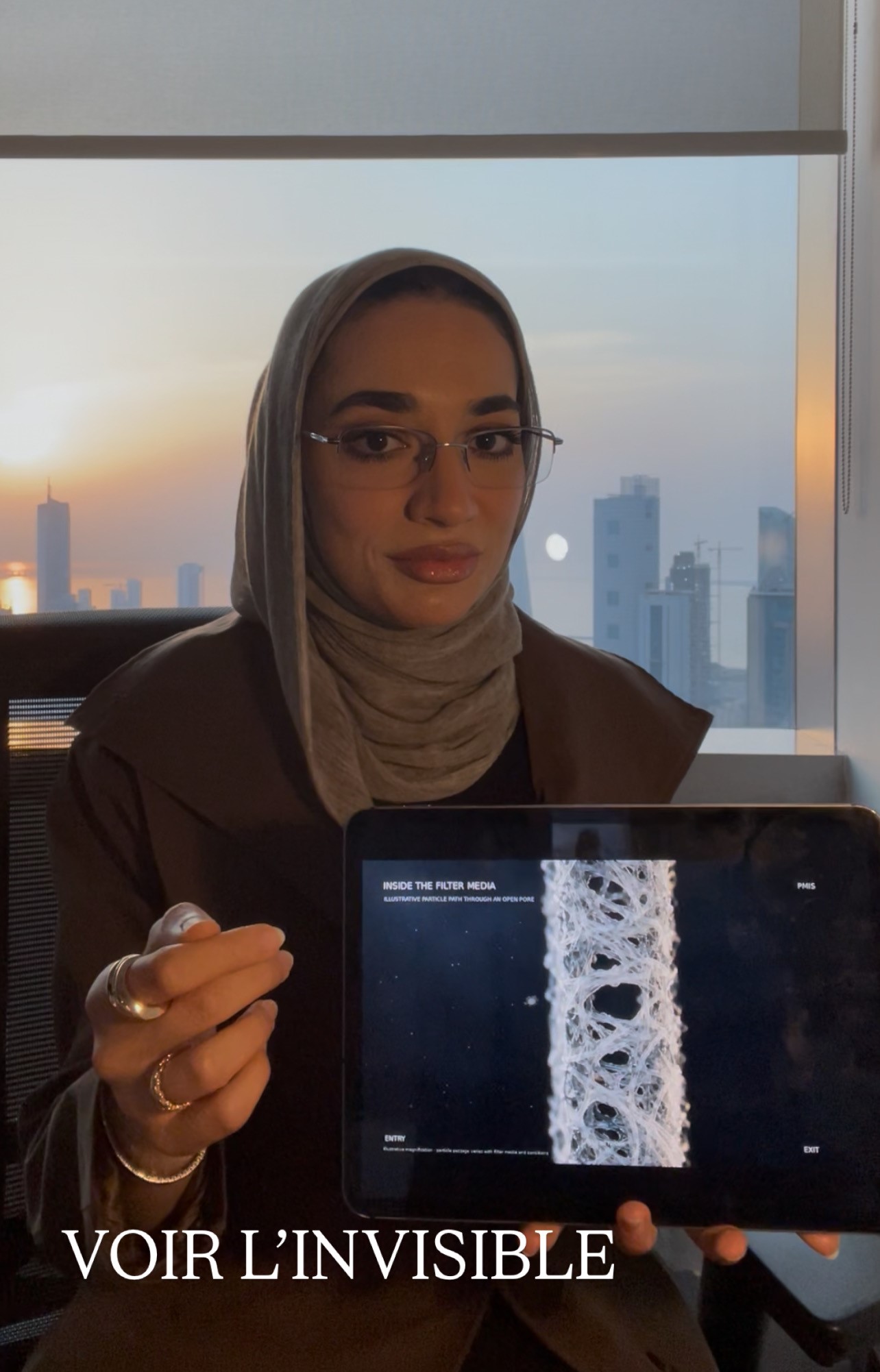 Shaikha presenting the internal structure of filtration media